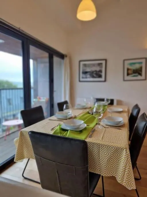 Spacious Hilltop Home Above Hebden Bridge